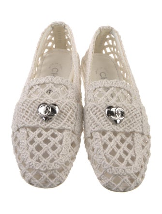 Chanel 2023 Interlocking CC Logo Flats