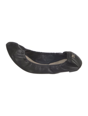 Chanel Interlocking CC Logo Leather Flats