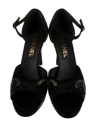 Chanel 2023 Interlocking CC Logo Sandals