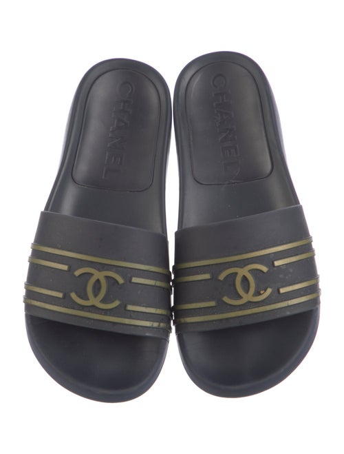 Chanel 2019 Interlocking CC Logo Slides
