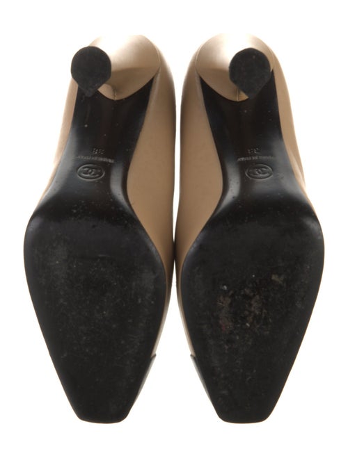 Chanel Interlocking CC Logo Lambskin Pumps