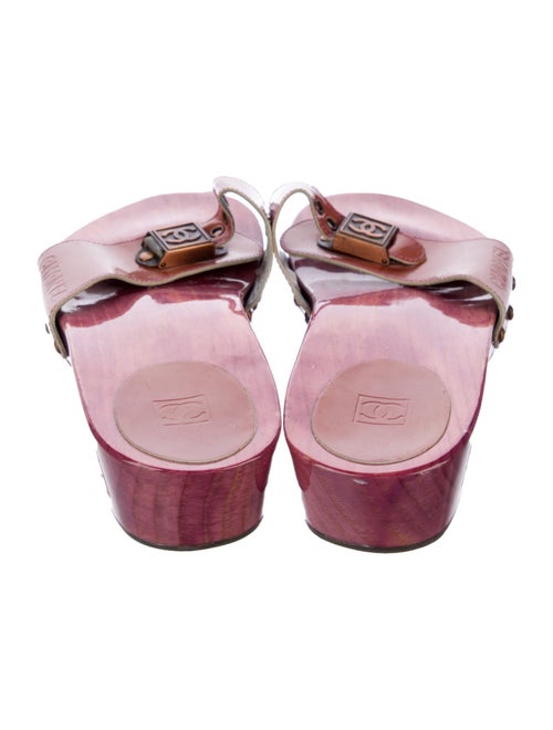 Chanel Interlocking CC Logo Patent Leather Slides