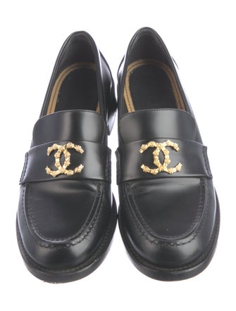 Chanel 2024 Interlocking CC Logo Loafers