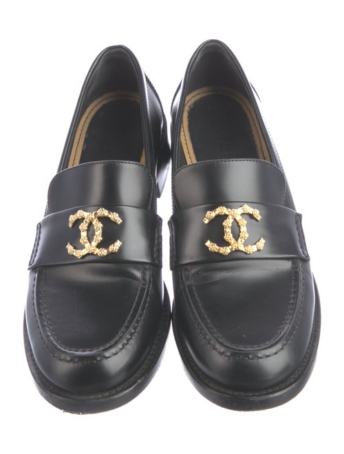 Chanel 2024 Interlocking CC Logo Loafers