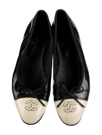 Chanel Interlocking CC Logo Patent Leather Ballet Flats