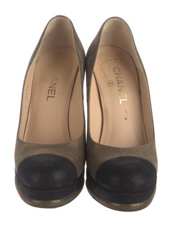 Chanel 2012 Interlocking CC Logo Pumps