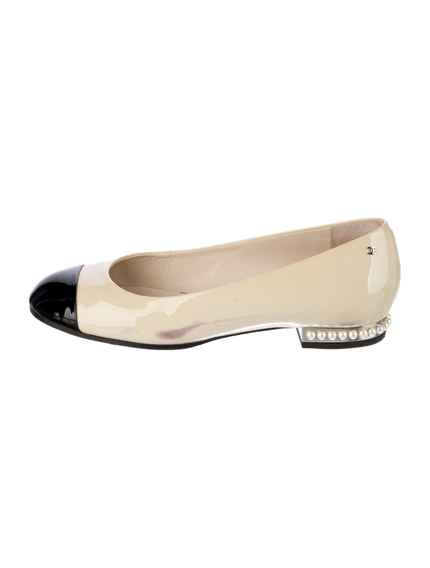Chanel Interlocking CC Logo Patent Leather Flats