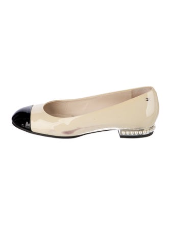 Chanel Interlocking CC Logo Patent Leather Flats
