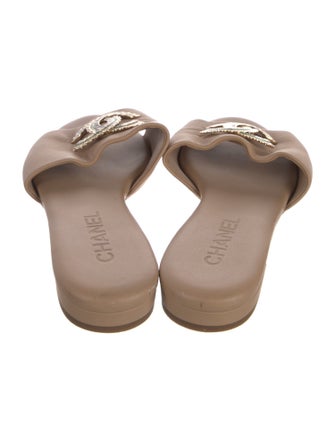 Chanel Interlocking CC Logo Leather Slides