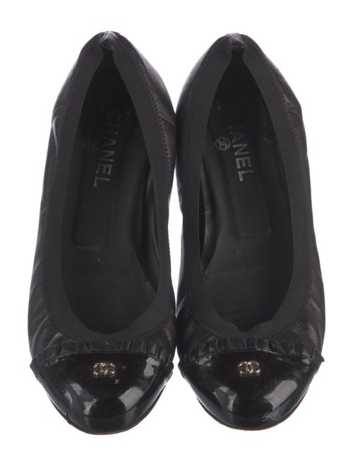 Chanel Interlocking CC Logo Leather Flats