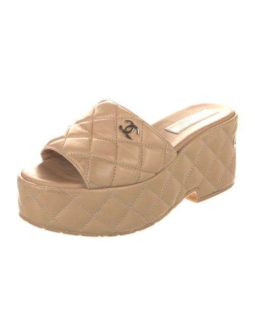 Chanel Interlocking CC Logo Leather Slides