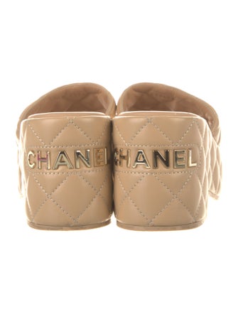 Chanel Interlocking CC Logo Leather Slides