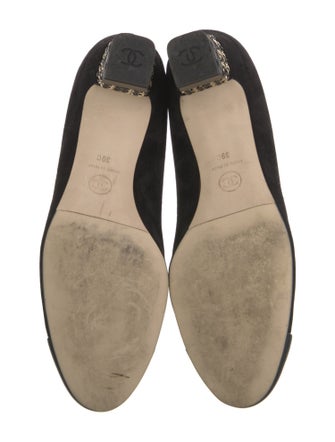 Chanel Interlocking CC Logo Suede Pumps