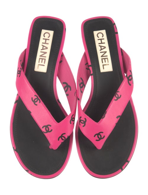 Chanel 2022 Interlocking CC Logo Flip Flops