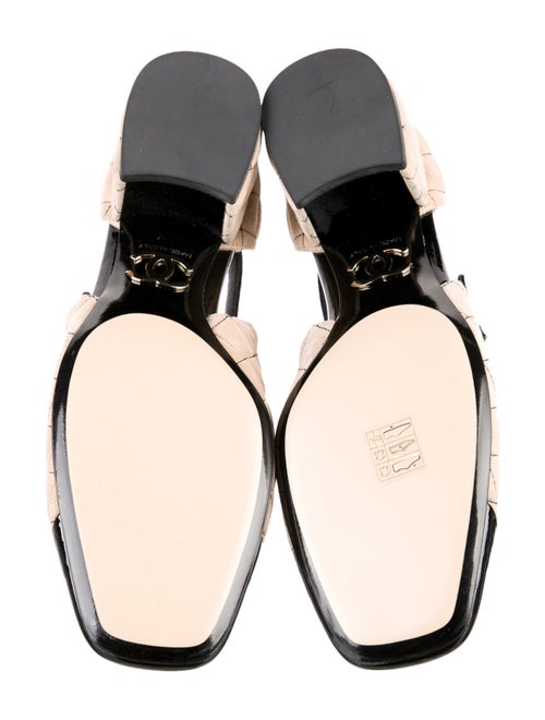 Chanel 2022 Interlocking CC Logo Slingback Pumps