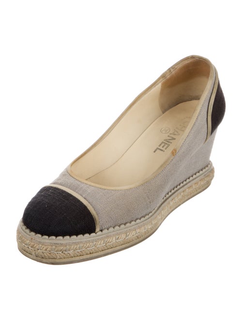 Chanel 2016 Interlocking CC Logo Pumps