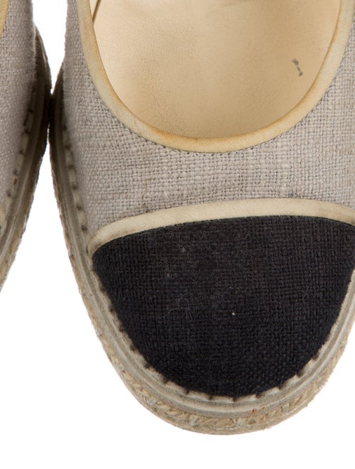 Chanel 2016 Interlocking CC Logo Pumps