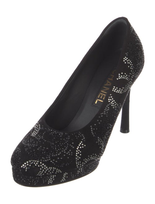 Chanel Interlocking CC Logo Suede Pumps