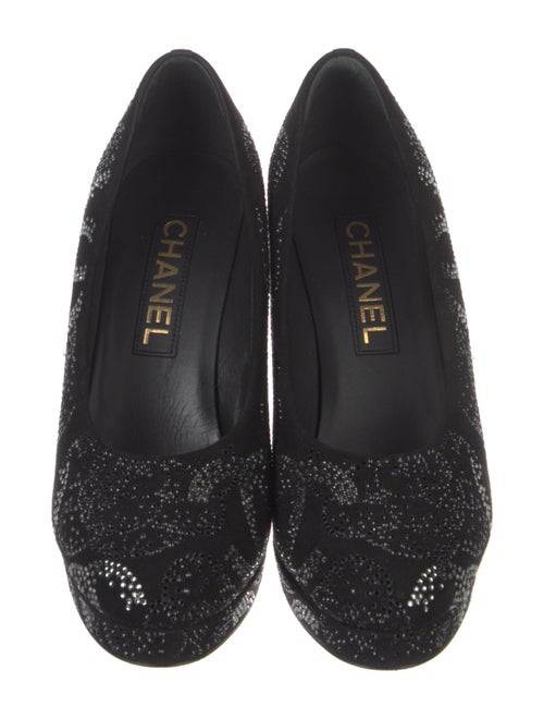 Chanel Interlocking CC Logo Suede Pumps