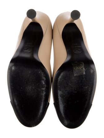 Chanel Interlocking CC Logo Leather Pumps