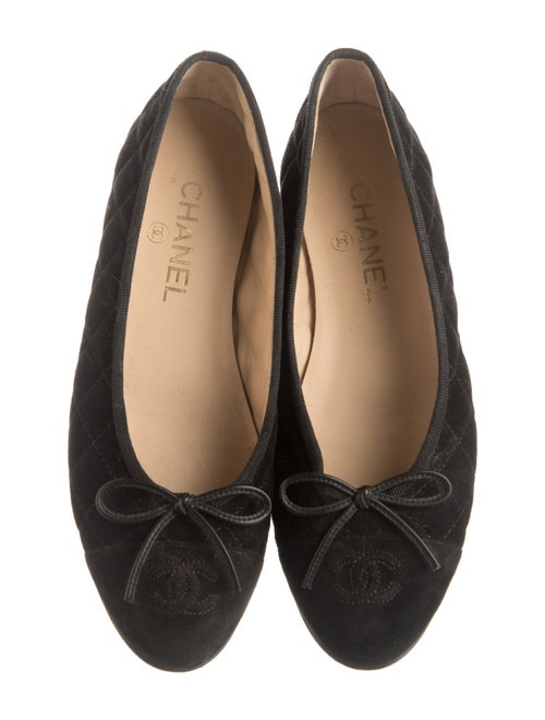 Chanel Interlocking CC Logo Suede Ballet Flats