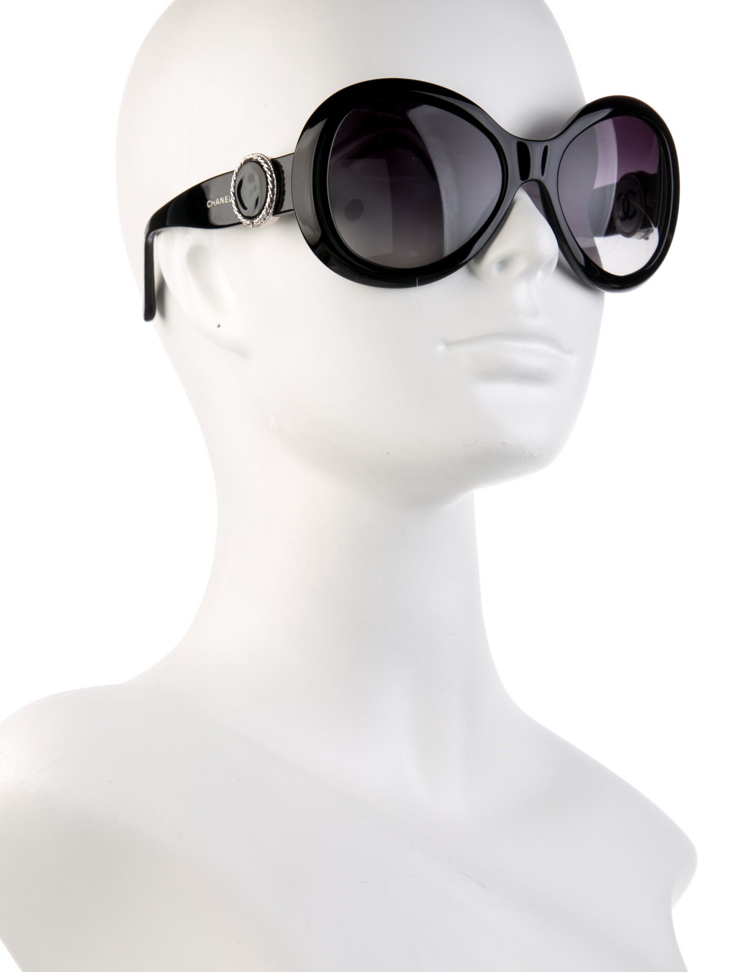 Chanel 2000's Collection Bouton Sunglasses