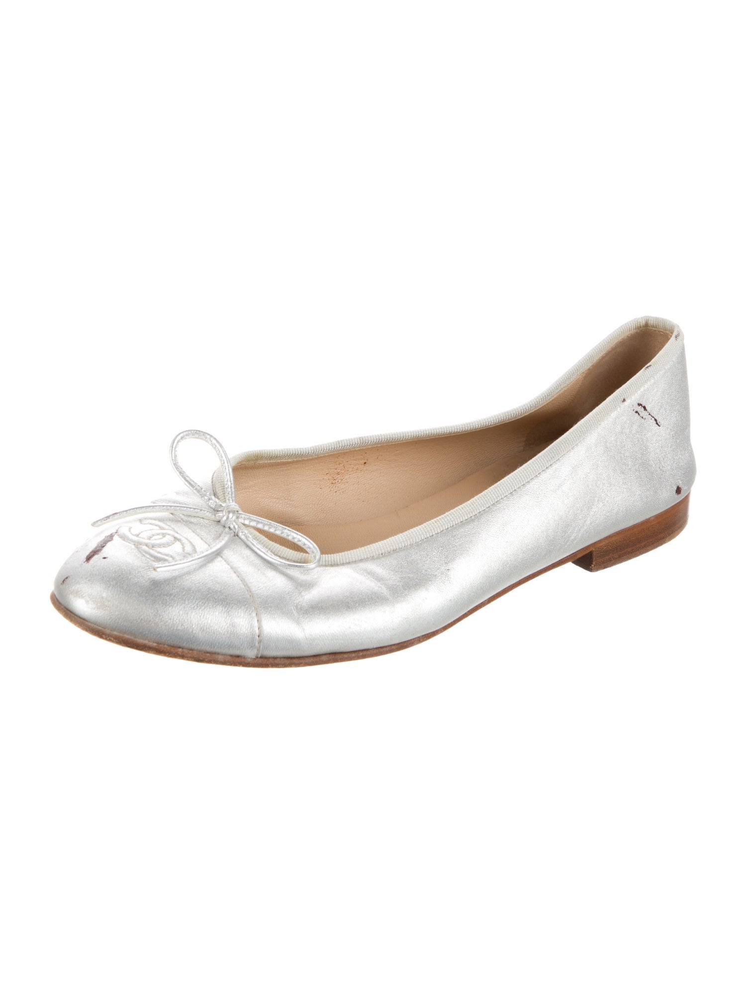 Chanel Interlocking CC Logo Leather Ballet Flats