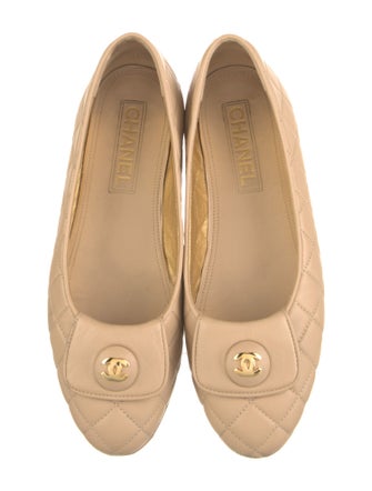 Chanel 2023 Interlocking CC Logo Flats