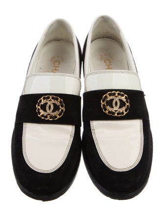 Chanel 2022 Interlocking CC Logo Loafers
