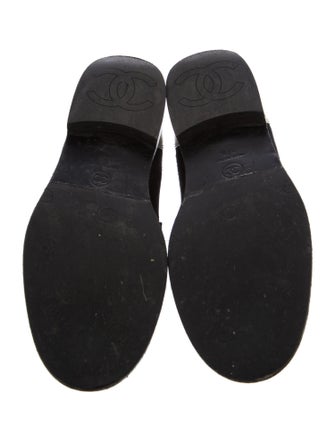 Chanel 2022 Interlocking CC Logo Loafers