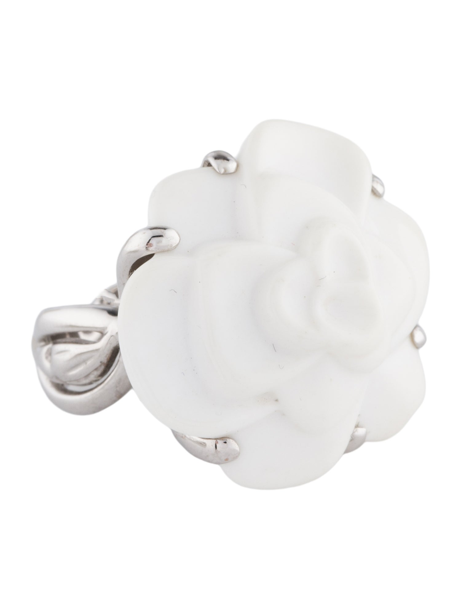 Chanel 18K Agate Camélia Cocktail Ring