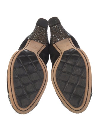 Chanel 2009 Interlocking CC Logo Pumps