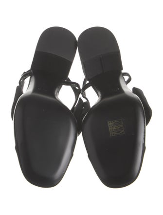 Chanel 2023 Interlocking CC Logo Slingback Pumps