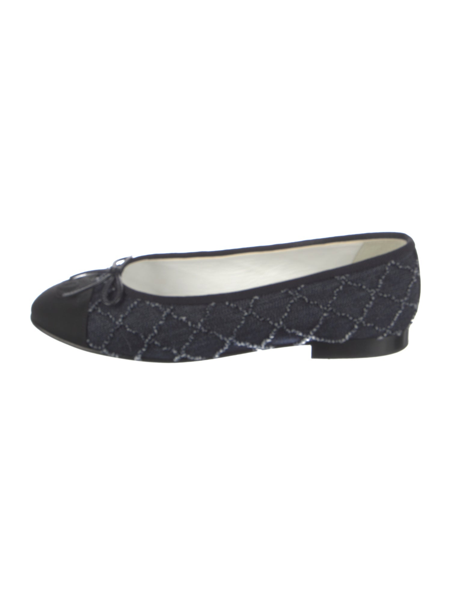 Chanel 2023 Interlocking CC Logo Ballet Flats
