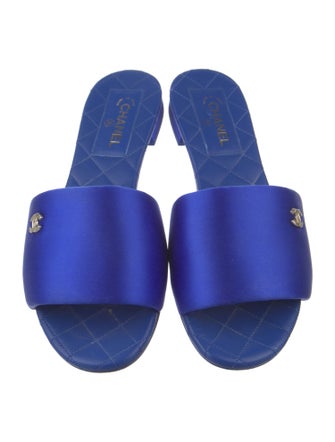 Chanel 2022 Interlocking CC Logo Slides