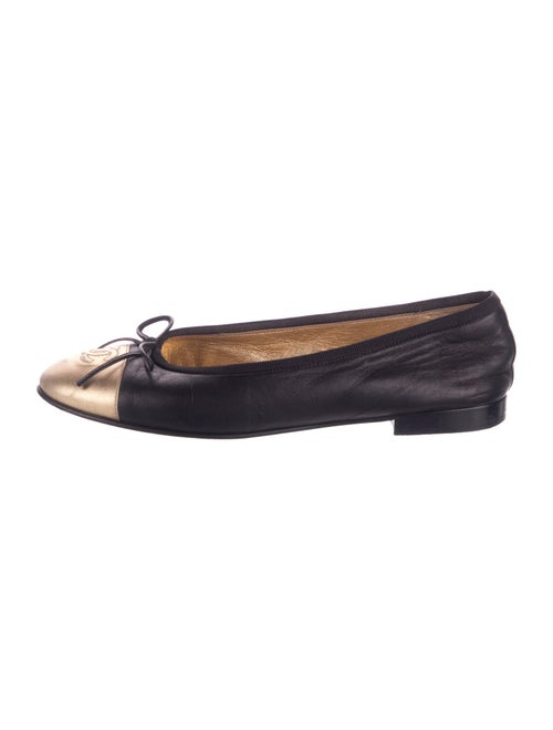 Chanel Interlocking CC Logo Leather Ballet Flats