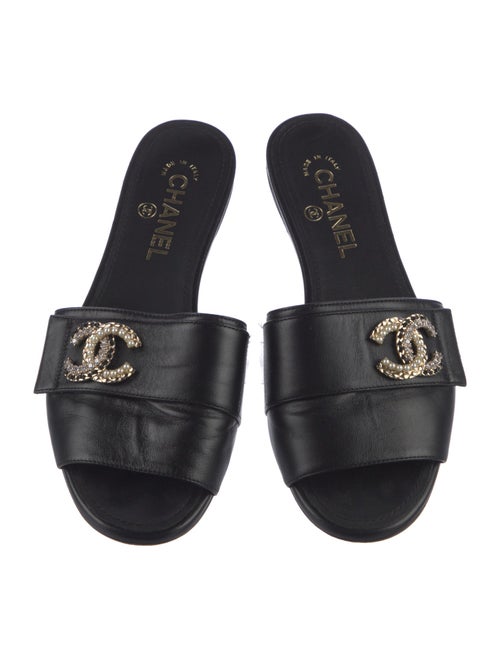 Chanel Interlocking CC Logo Leather Slides