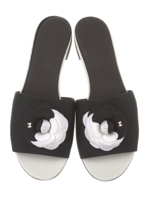 Chanel 2022 Interlocking CC Logo Slides