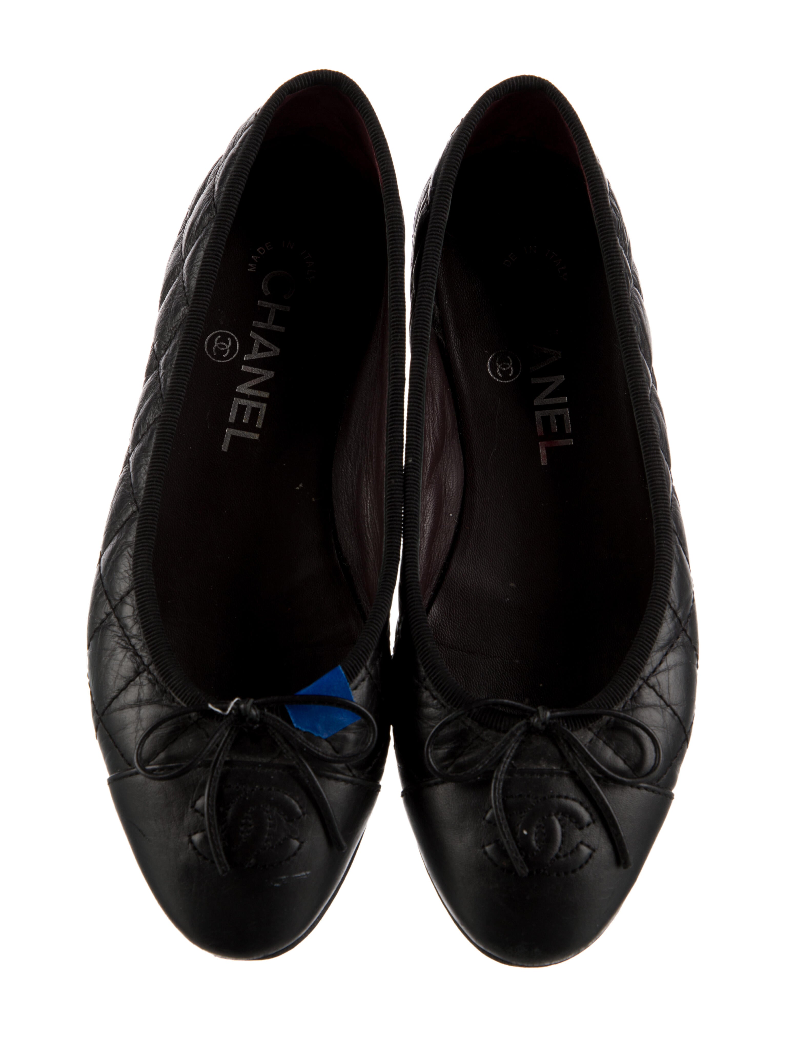 Chanel Interlocking CC Logo Leather Flats