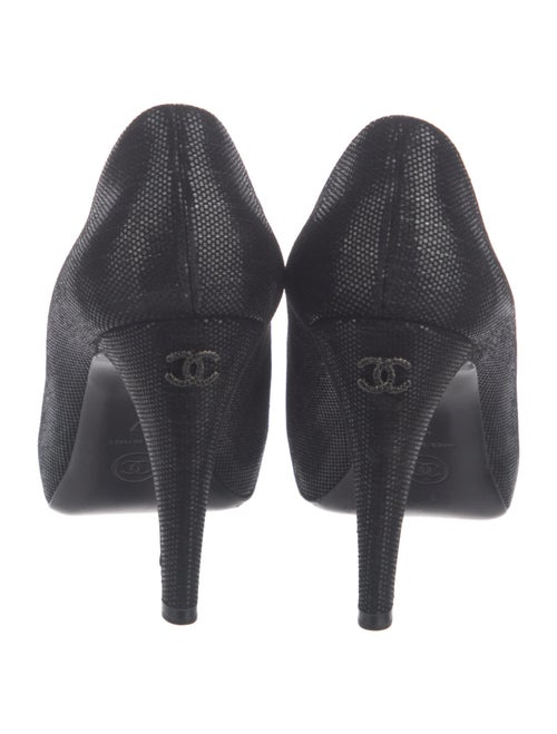 Chanel Interlocking CC Logo Suede Pumps