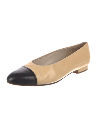 Chanel Interlocking CC Logo Leather Ballet Flats