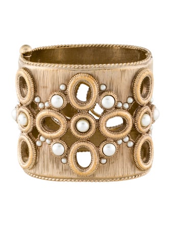 Chanel Faux Pearl Textured CC Bracelet