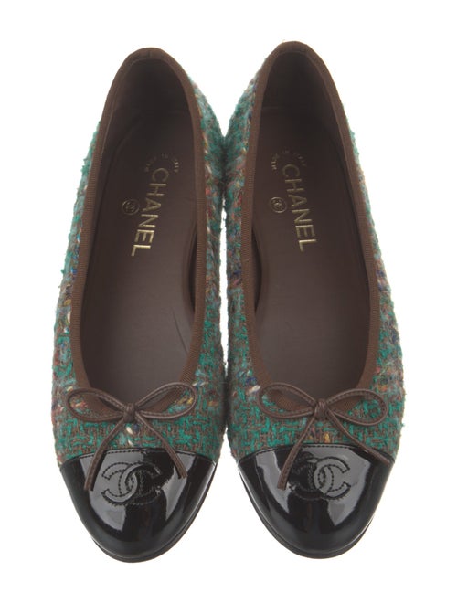 Chanel 2023 Interlocking CC Logo Flats