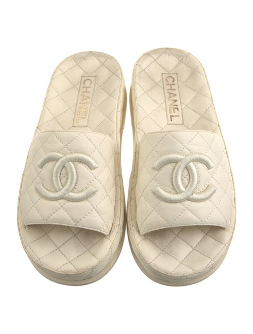 Chanel 2021 Interlocking CC Logo Espadrilles