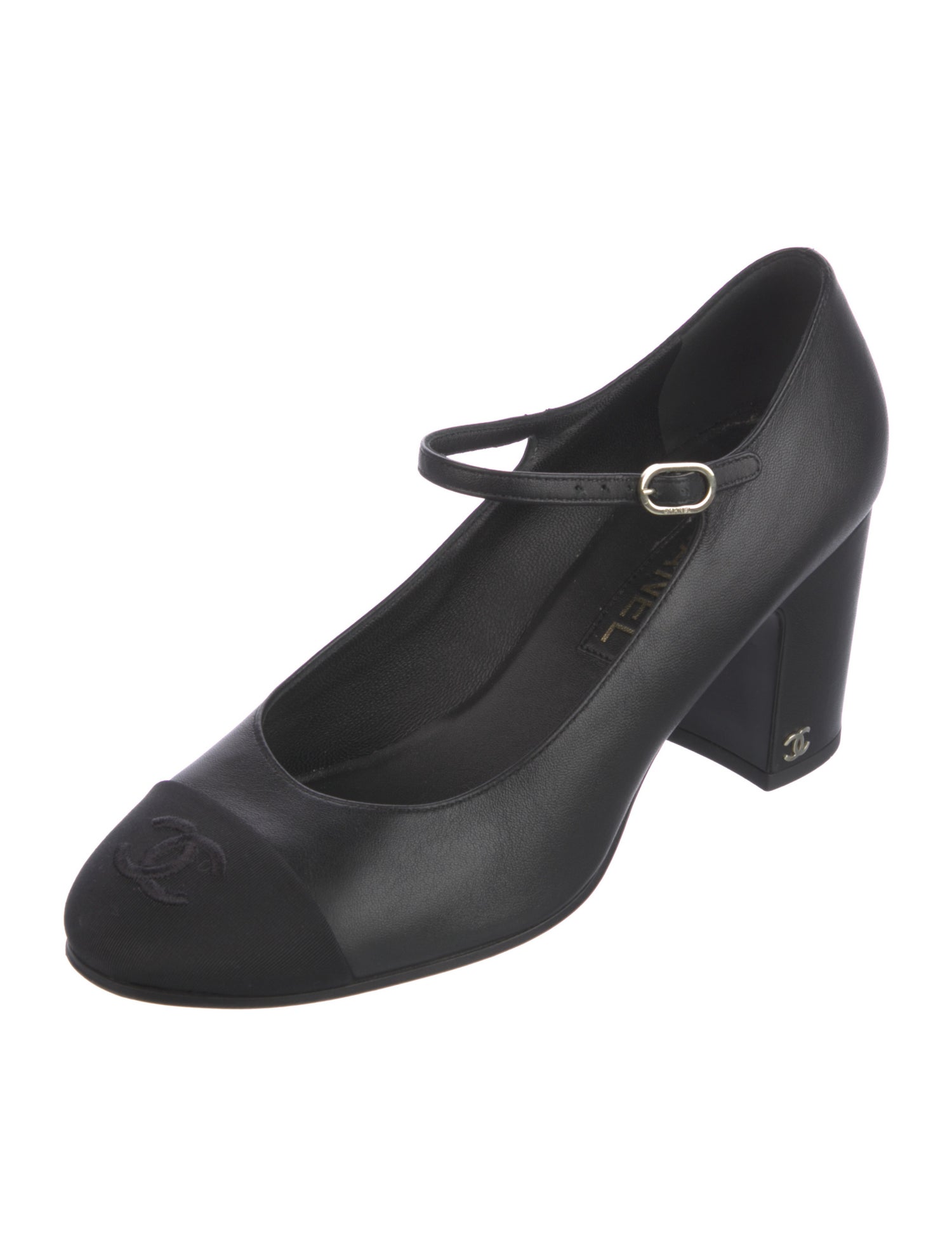 Chanel 2023 Interlocking CC Logo Pumps