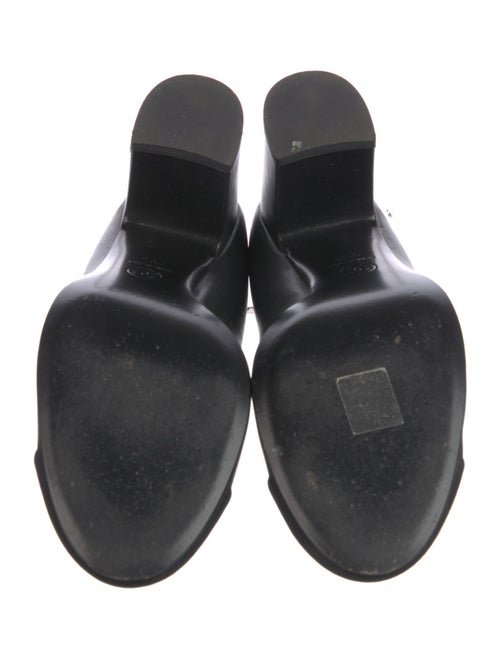 Chanel 2023 Interlocking CC Logo Pumps