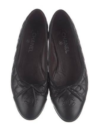 Chanel Interlocking CC Logo Leather Ballet Flats