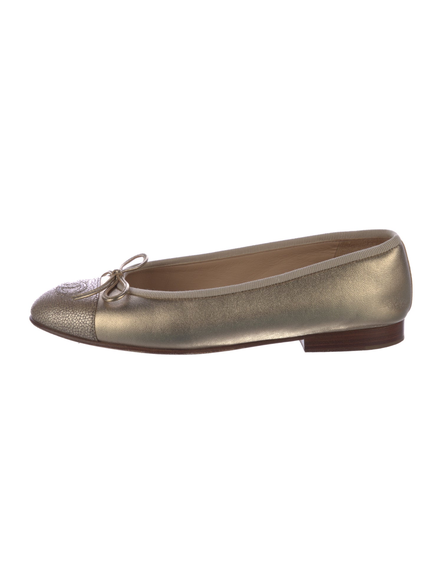 Chanel Interlocking CC Logo Leather Ballet Flats