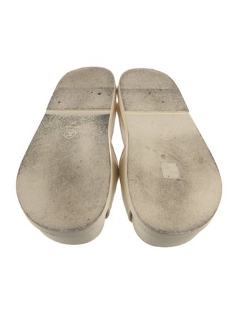 Chanel 2022 Leather Slides