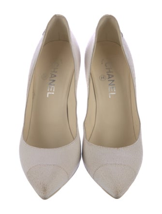 Chanel 2014 Interlocking CC Logo Pumps